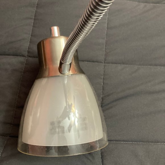 Flexible Gooseneck Adjustable Clamp Lamp - Picture 8 of 16